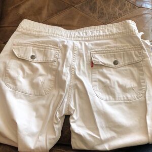 Levi’s capri pants
